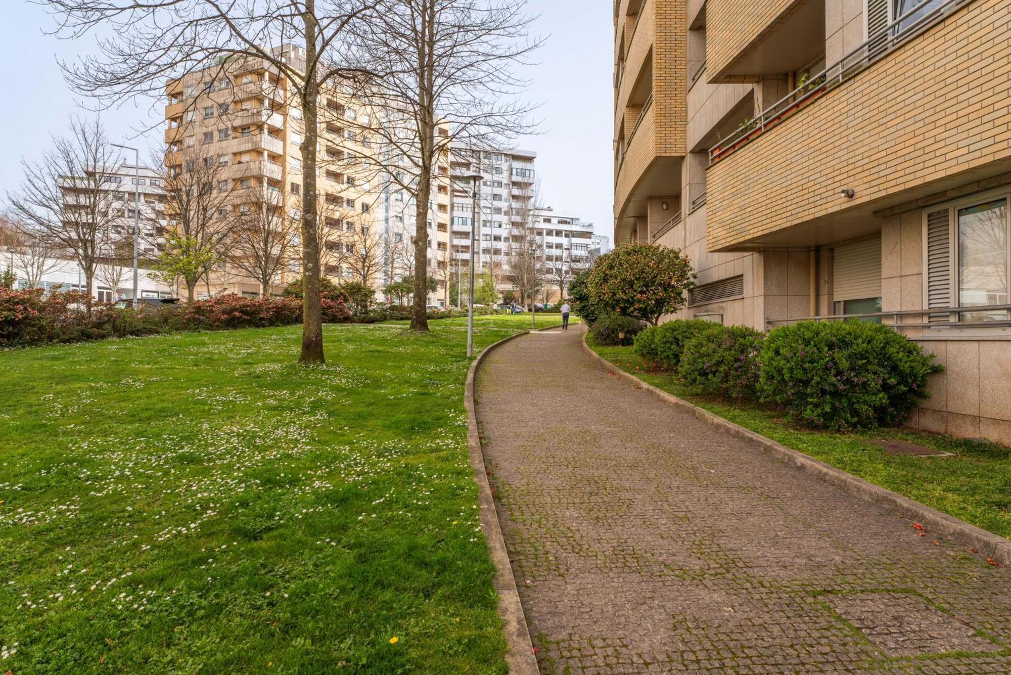 Apartment Qian Rio Douro 2Br Free Parking Porto Luaran gambar