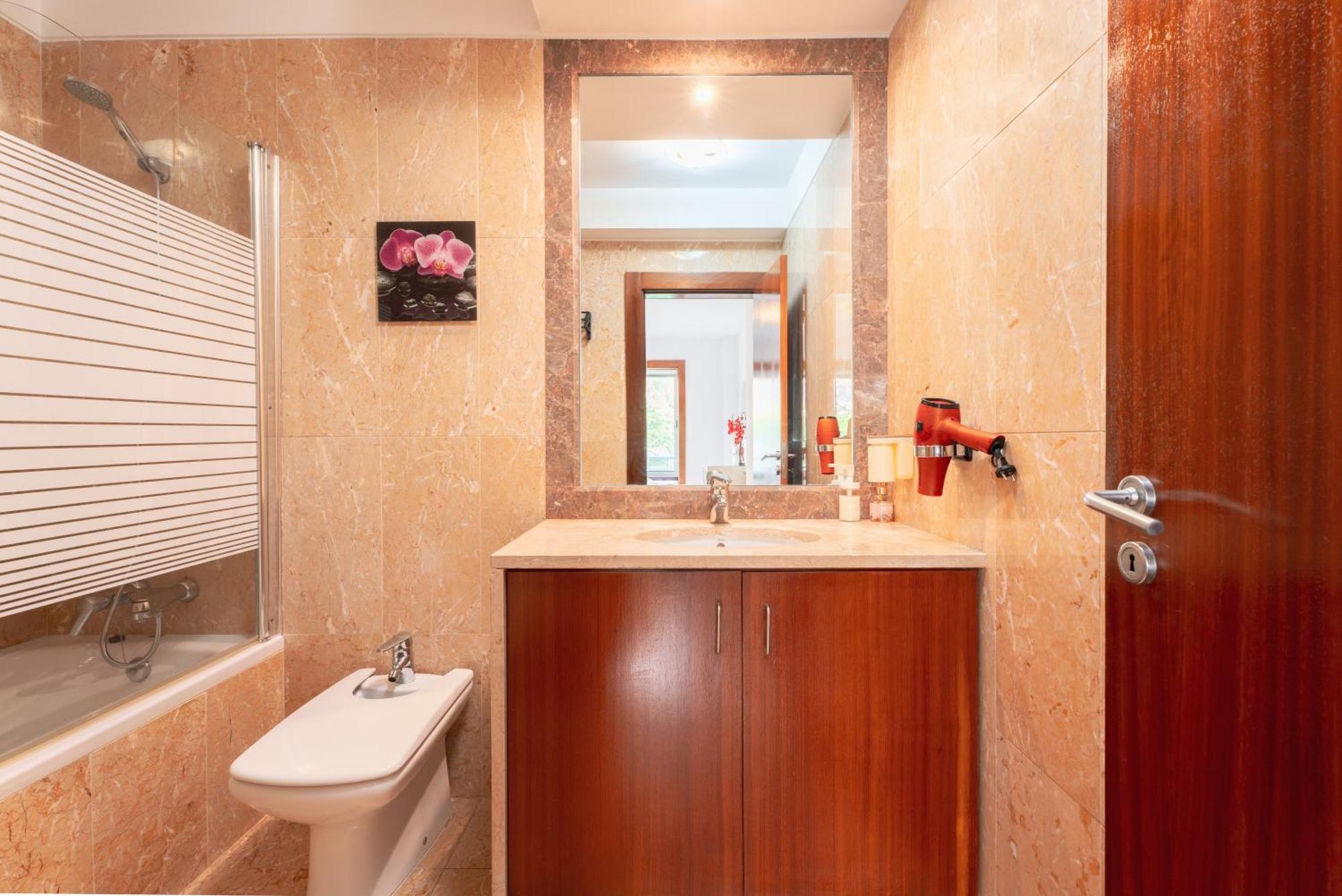 Apartment Qian Rio Douro 2Br Free Parking Porto Luaran gambar
